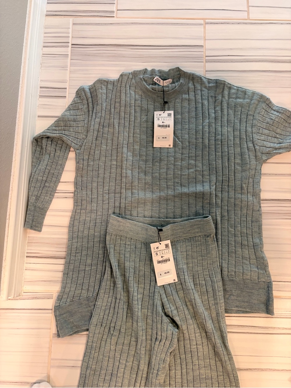 Zara Ribbed Set - Picture 2 of 3